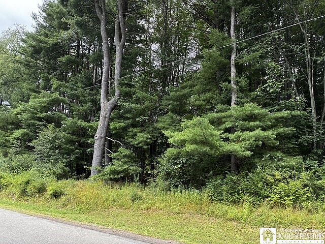 2nd image of 2615 N Nine Mile Rd
