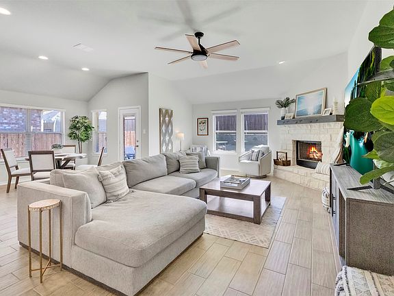 5th image of 3745 Maroon Creek Rd