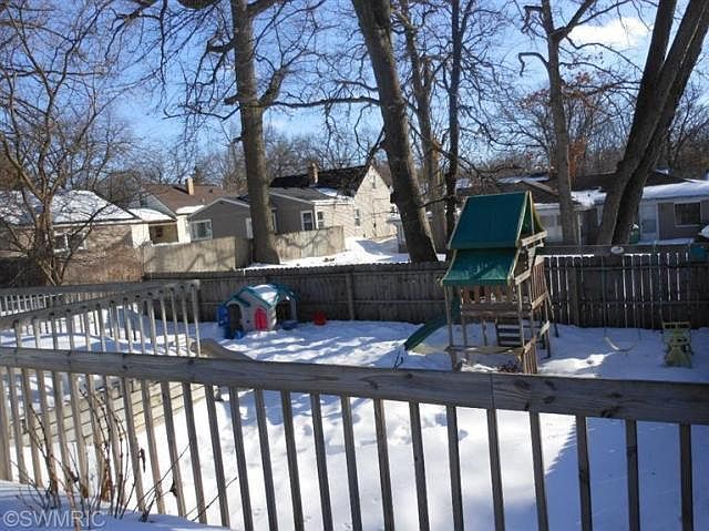 1st image of 1446 Louise St SE