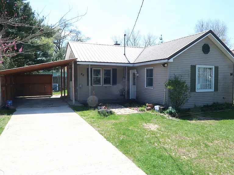 40 58th St SE — Photo 1