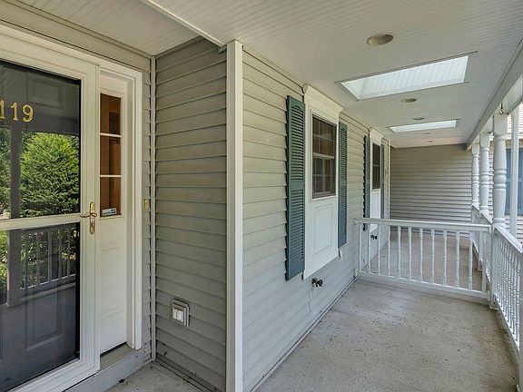 4th image of 119 Hampton Glen Drive #27