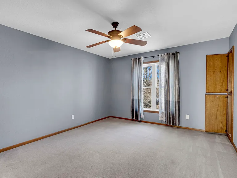 14810 E Castle Dr — Photo 24