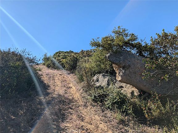 3rd image of 0 Rainbow Peaks Rd