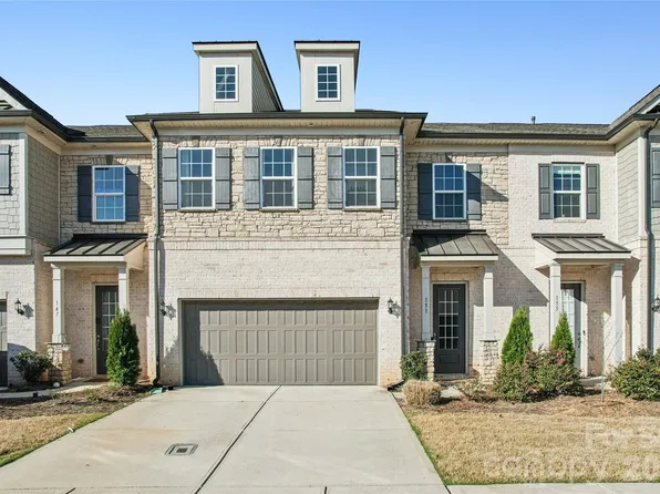 151 Heathbrook Ln, Waxhaw, NC 28173