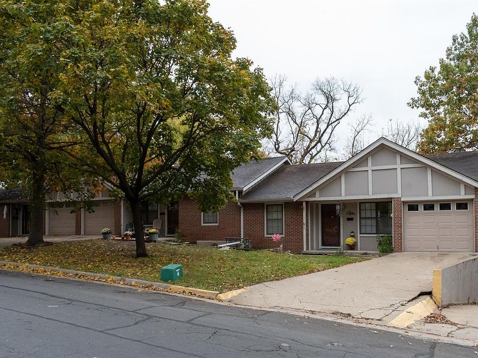 1st image of 218 Pine Ave #B