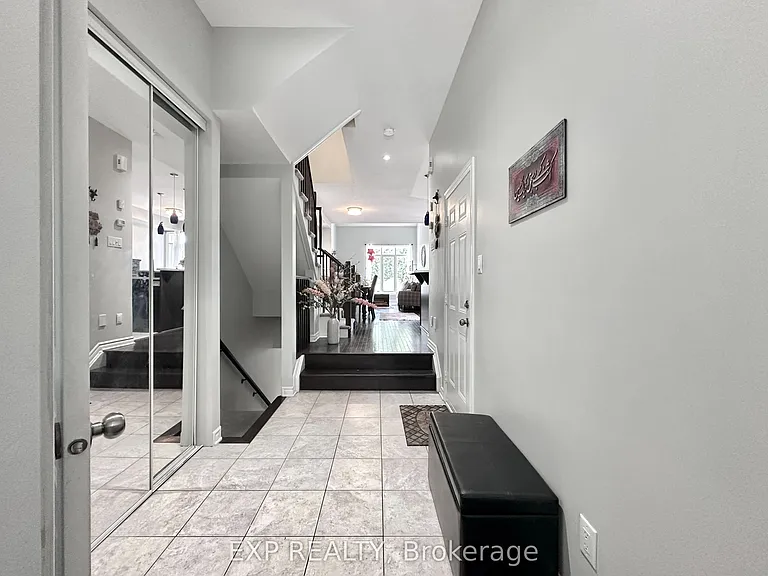 421 Foxhall Way — Photo 4