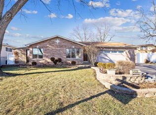 5428 Aimee Ct, Oak Forest, IL