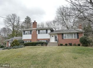 606 Manor Dr NE, Vienna, VA 22180
