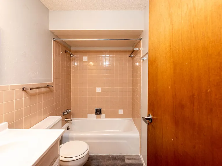 19 Regency Ct #19 — Photo 10