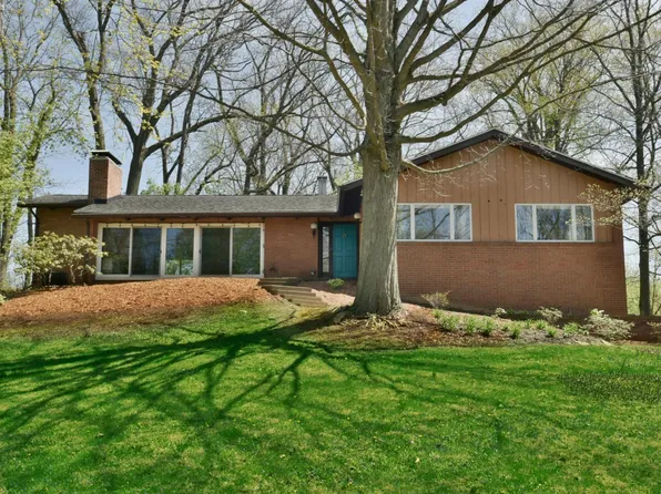 2930 Valley Ln, Sandusky, OH 44870