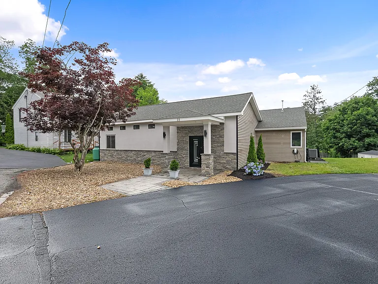 23 Cove Rd — Photo 4