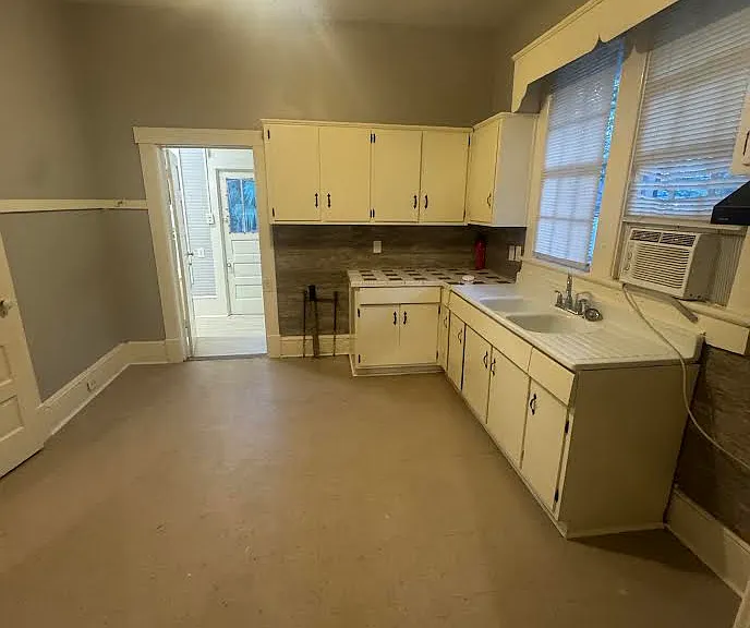 2904 Beacon Ave #B — Photo 16