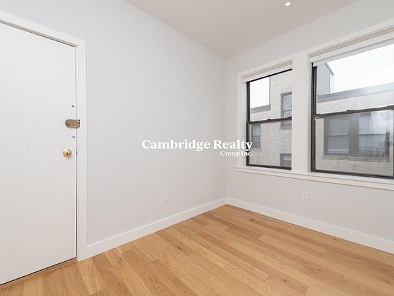 4th image of 12 Elko St #11T