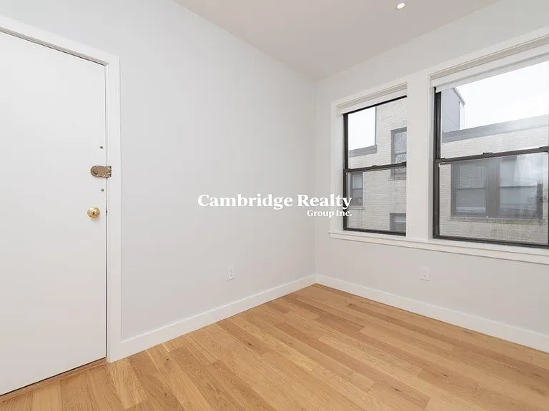 12 Elko St #11T — Photo 4