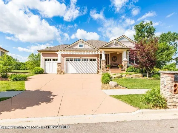 532 Aquila Dr, East Lansing, MI 48823