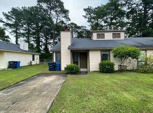 108 Village Cir, Jacksonville, NC 28546