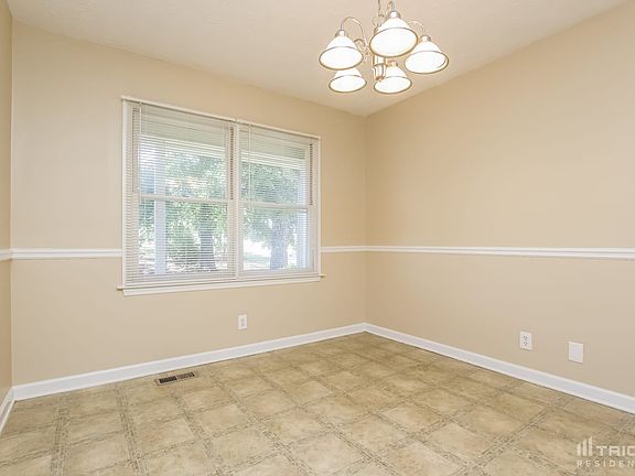 4th image of 3056 Brooks Dr