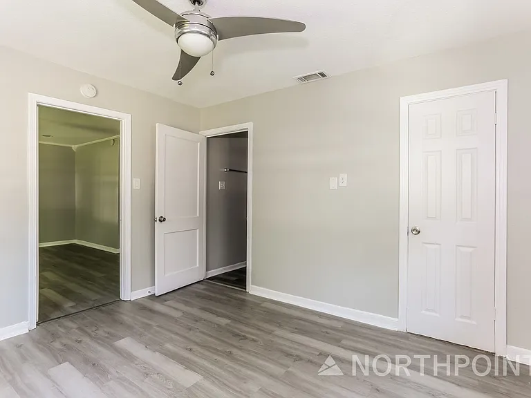 517 Burgett St — Photo 11