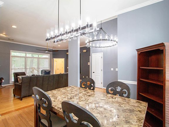 5th image of 526 Wynlake Ct
