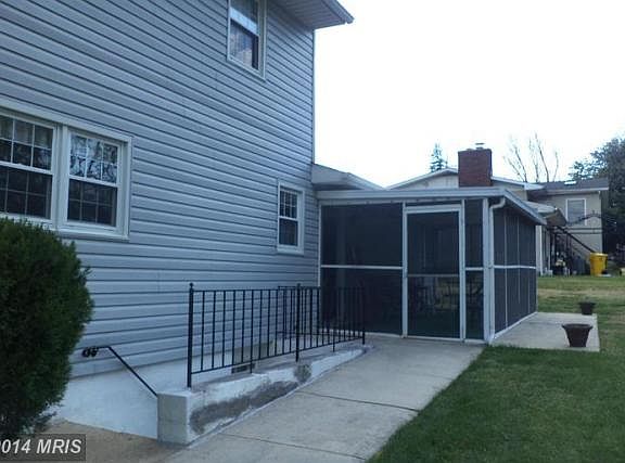 3rd image of 570 Hamella Ct