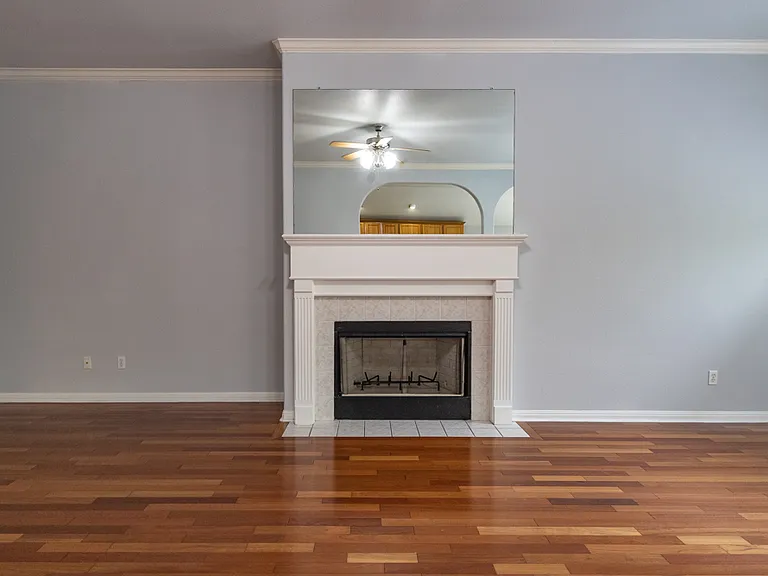 8214 Cornerwood Dr — Photo 15