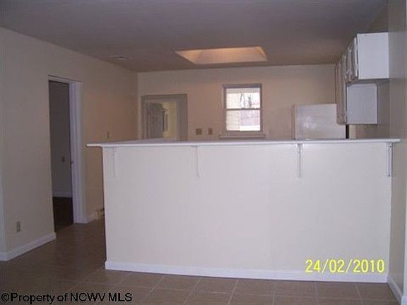 3rd image of 719 Virginia Ave