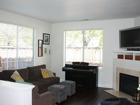 4th image of 313 Araglin Ct