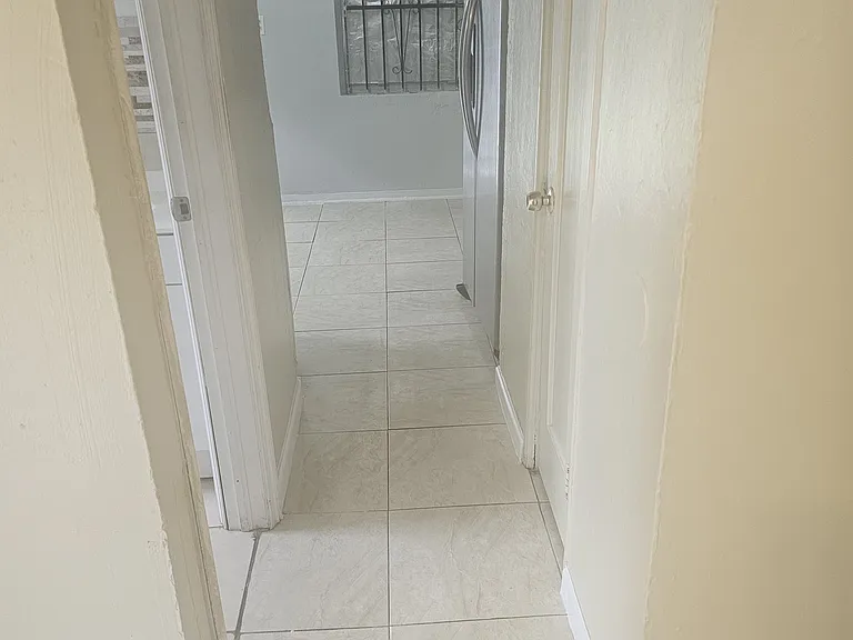 4628 NW 16th Ave — Photo 11