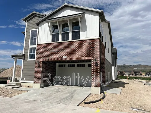 2771 N 3870 W Photo 1