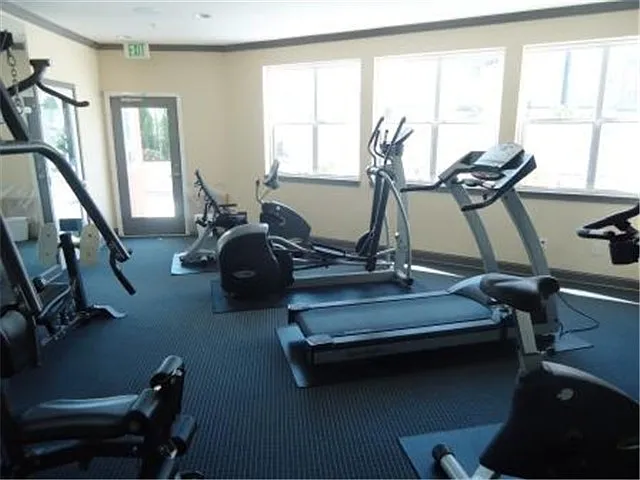 225 Logan Ave S #115 — Photo 2