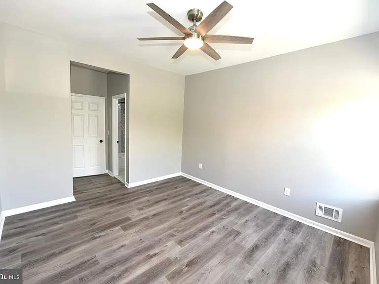 2225 W Baltimore St — Photo 30