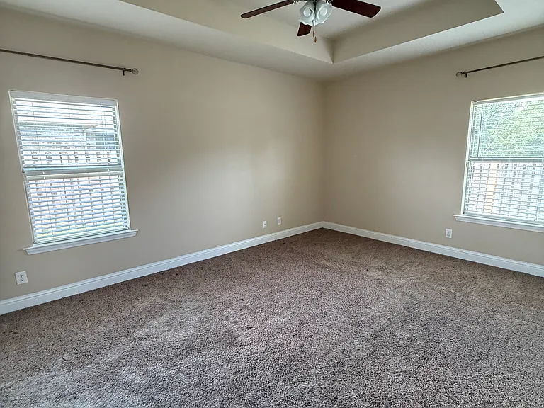 2216 Livingstone Ct — Photo 16