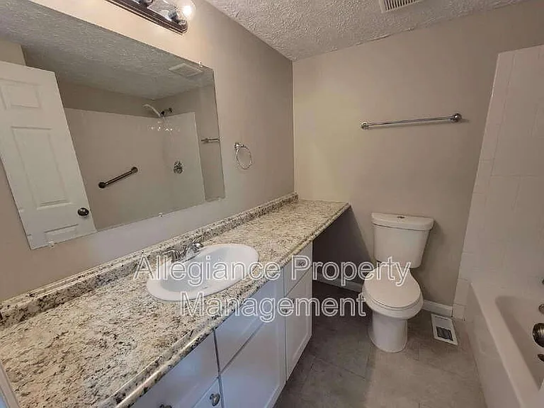 7598 Springfield Hills Dr — Photo 17