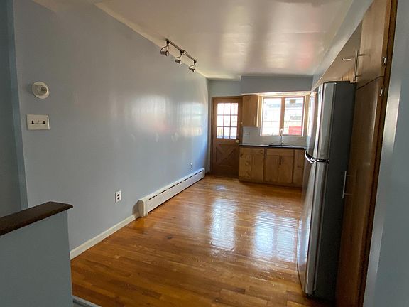 5th image of 2316 S Carlisle St