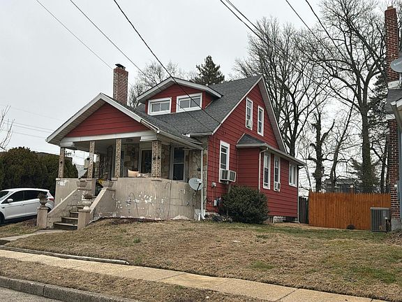 2nd image of 2122 46th St