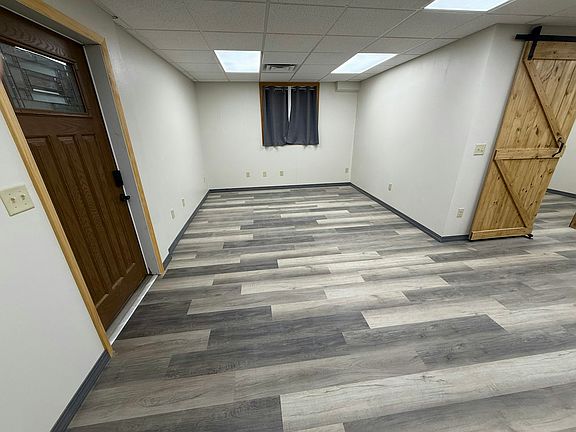 5th image of 211 Bank St #2