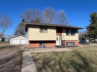 600 12th St SW, Little Falls, MN 56345