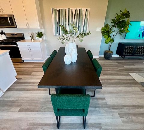 Model - Dining area