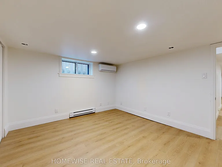 1214 Avenue Rd #BASEMENT — Photo 7