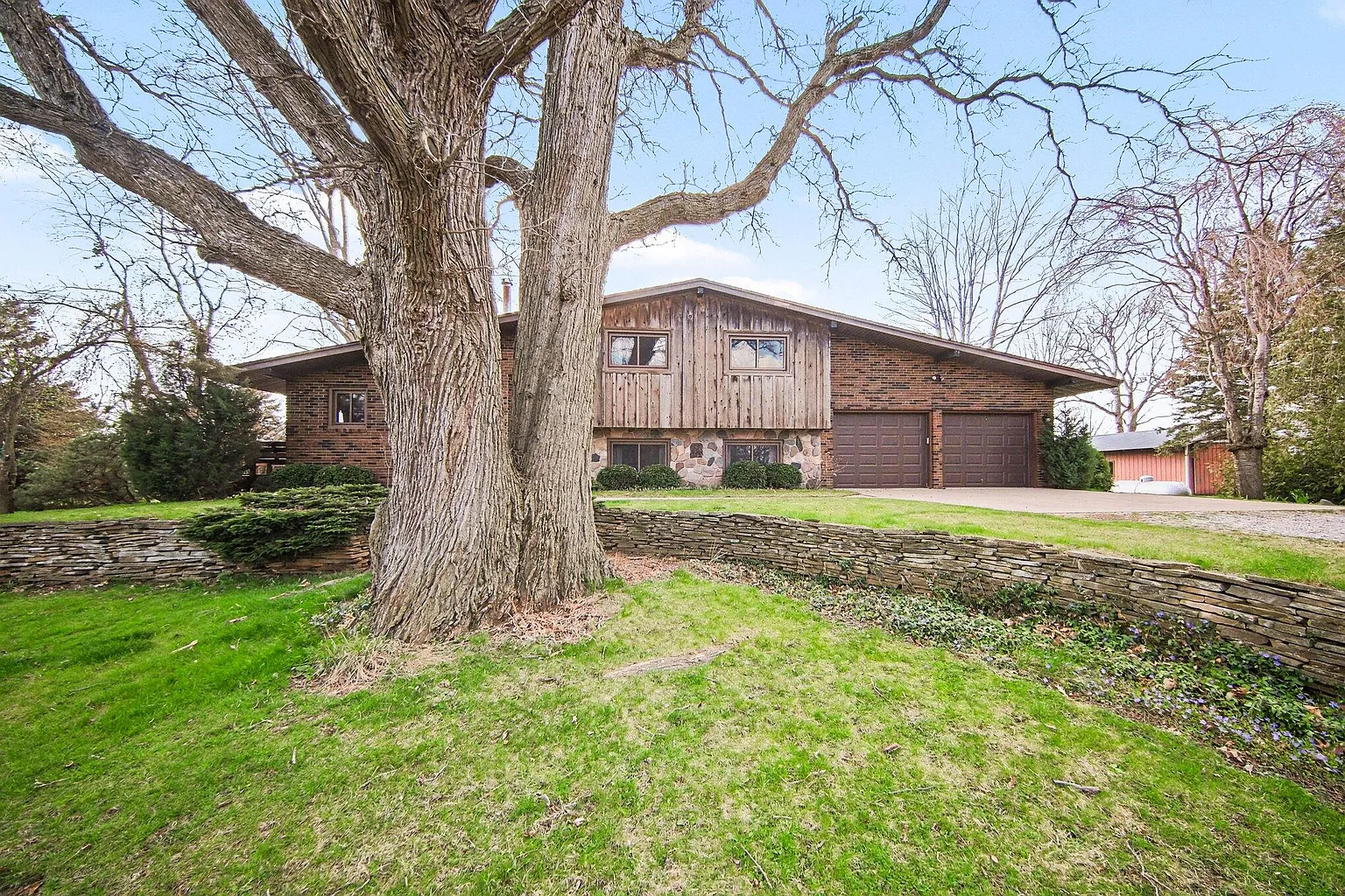 9011 Hiser Rd photo 1