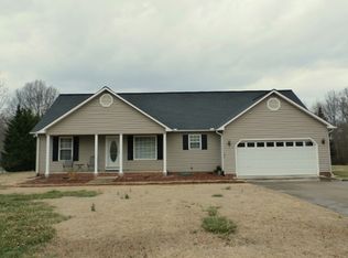 103 Bay Hill Dr, Boiling Springs, SC 29316