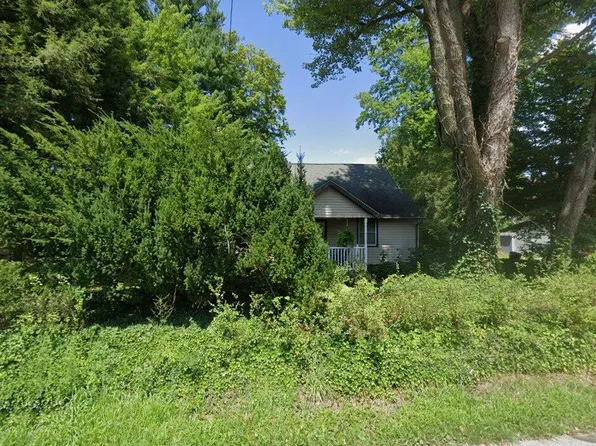 11868 Highland Ave, Conneaut Lake, PA 16316