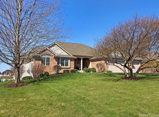 124 Titleist Trl, Poplar Grove, IL 61065