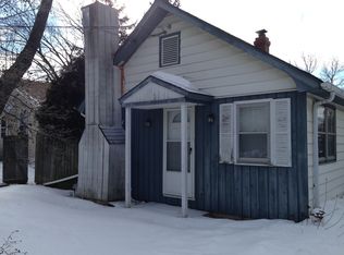 18533 W Old Gages Lake Rd, Grayslake, IL