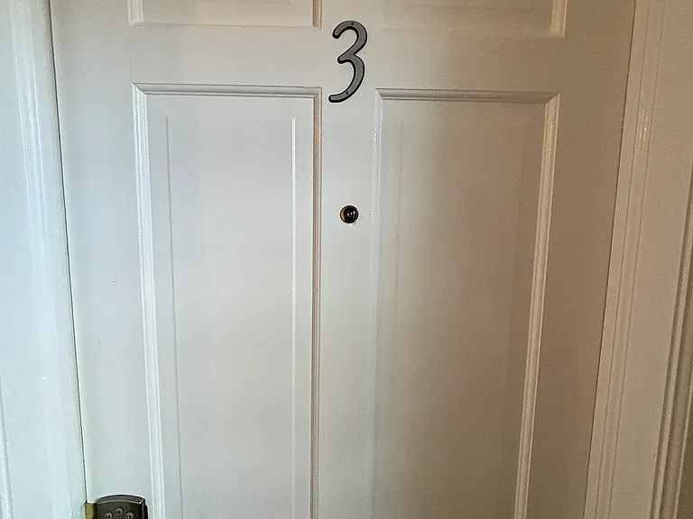 142 N Riverview Dr #3 — Photo 5
