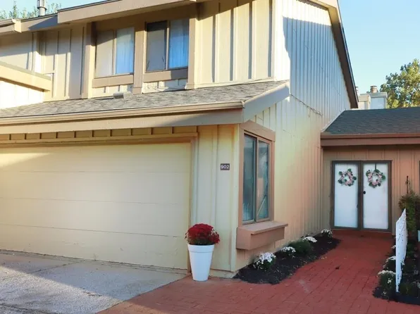 8201 E Harry St APT 902, Wichita, KS 67207