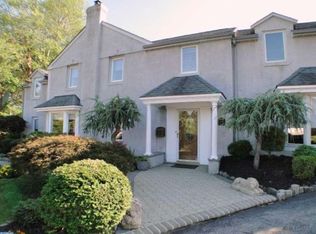 63 S Greenhill Rd, Broomall, PA 19008