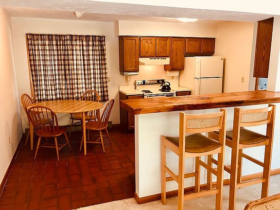 kitchen- middle floor