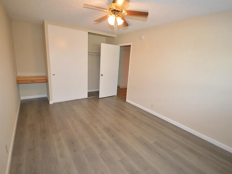 1130 Rex Rd — Photo 9