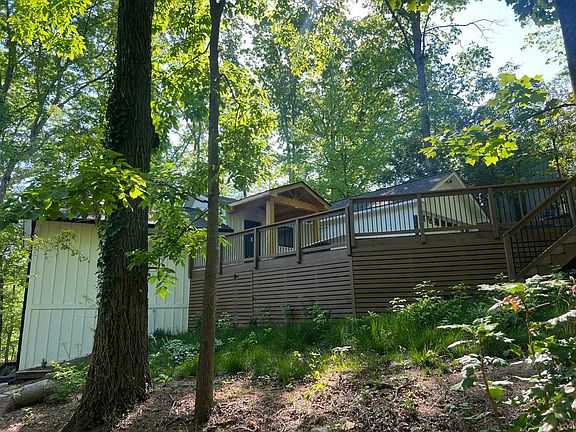 3rd image of 3584 Ridge Dr